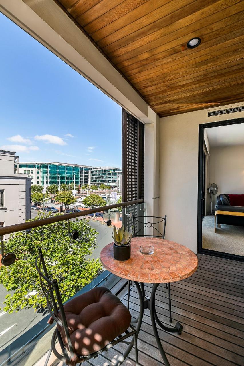 Enormous One Bedroom Beauty In Cbd! Free Parking Auckland Zewnętrze zdjęcie
